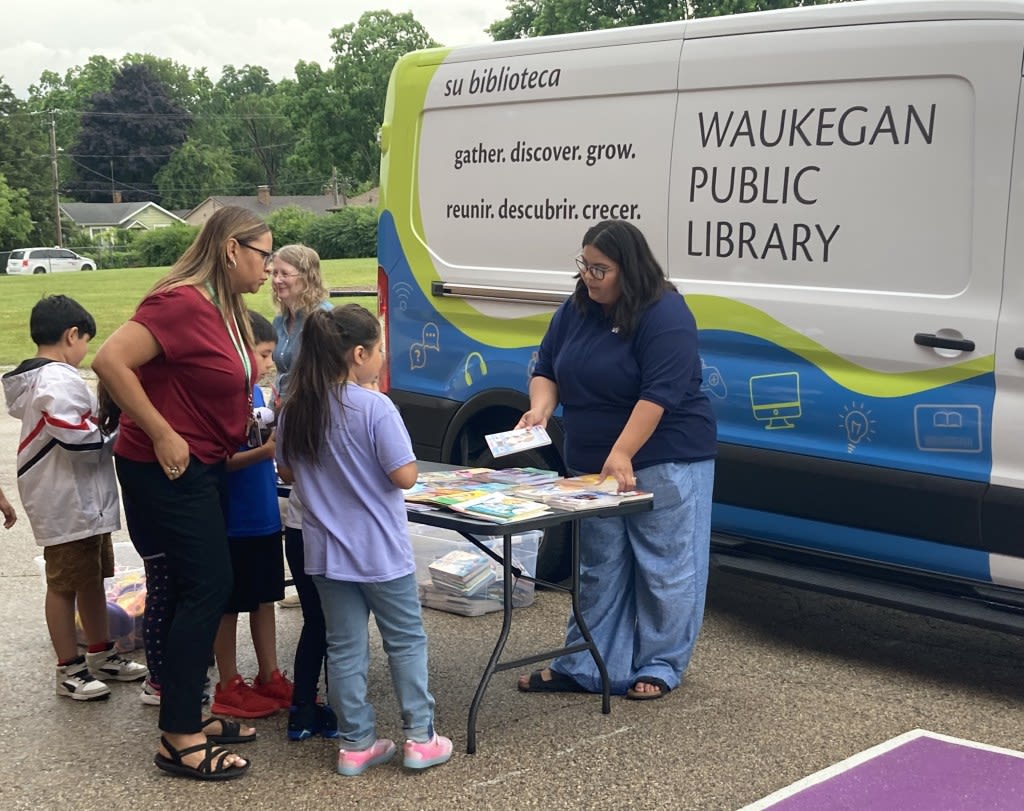 Waukegan library van delivers books and services to residents