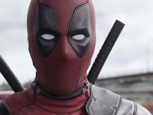 Ryan Reynolds Paid The ‘Deadpool’ Writers Himself To Have Them On Set For The First Film