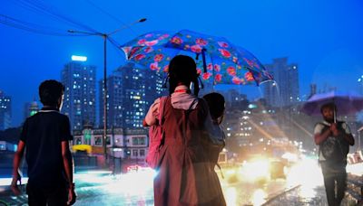 Mumbai: Heavy Rain Forces School Closures, Disrupts Train Services; Red Alert Till Thursday Morning - News18