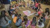 El drama de los indígenas de Ecuador que perdieron su escuela hace 6 años y tuvieron que reinventar la educación de sus niños