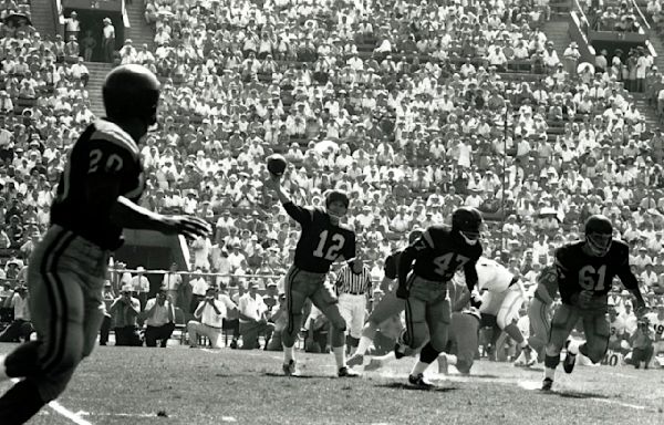 USC football and Dodgers World Series games do have a Friday history