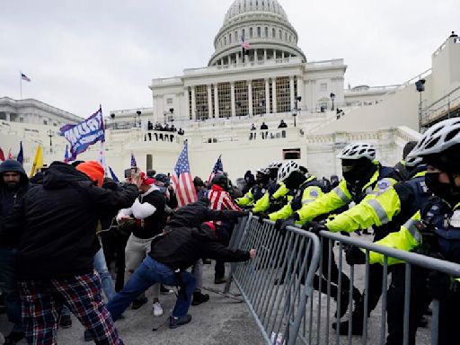 Column: A Supreme Court ruling may help Jan. 6 rioters. Here's why it's less likely to help Trump