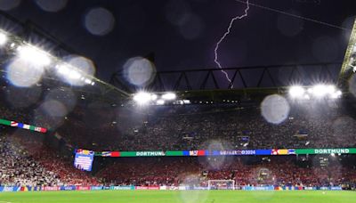 ¡Diluvio en el Signal Iduna Park!