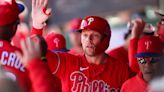 Phillies honor injured Rhys Hoskins with perfect locker room touch