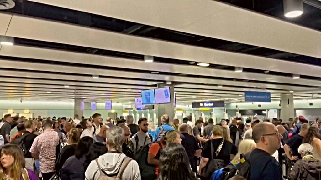 Chaos at UK airport as border gates fail again: What happened and will it affect the new EES system?