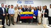 Feijóo desoye el veto anunciado por Venezuela y manda a una delegación de políticos del PP a las elecciones