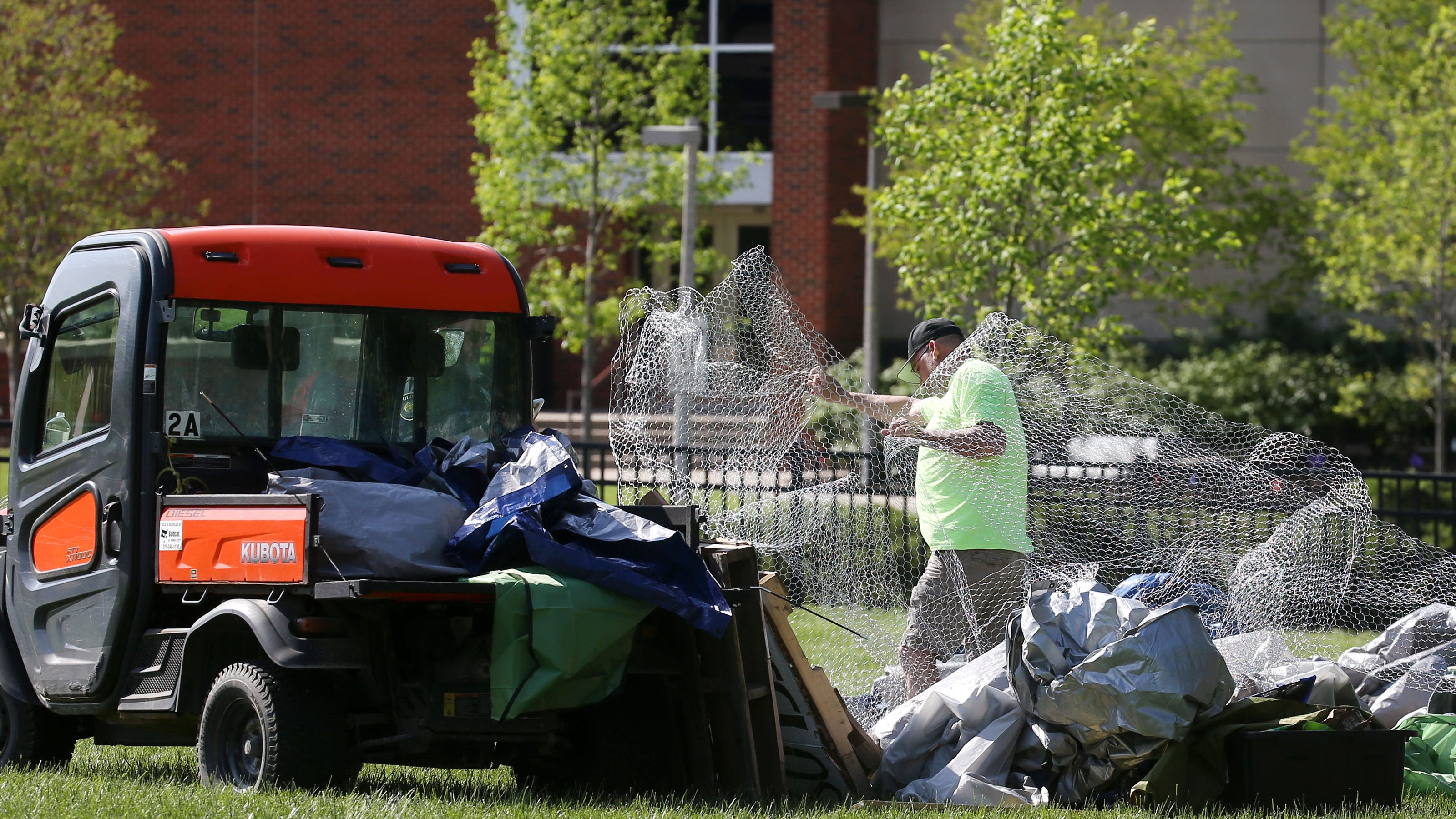 University of Iowa police shuts down attempted Israel-Hamas war protest encampment