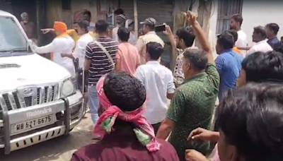 West Bengal Bypoll Violence: BJP Bagda Candidate Binoy Kumar Biswas Alleges Attack By TMC Workers - VIDEO