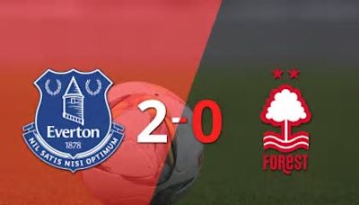 Everton le ganó con claridad a Nottingham Forest por 2 a 0