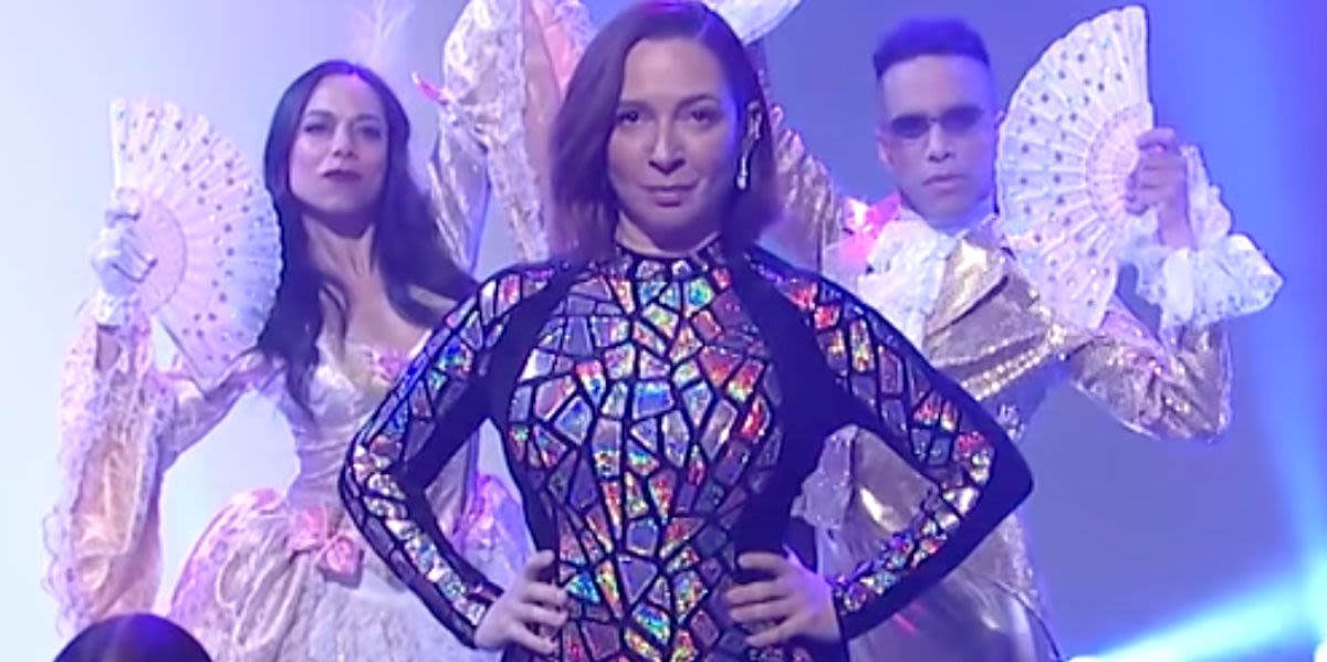 Maya Rudolph Owns Her 'Mother' Status By Bringing House Down In 'SNL' Monologue