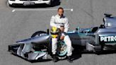 Main Contenders For Hamilton's Seat At Mercedes Revealed