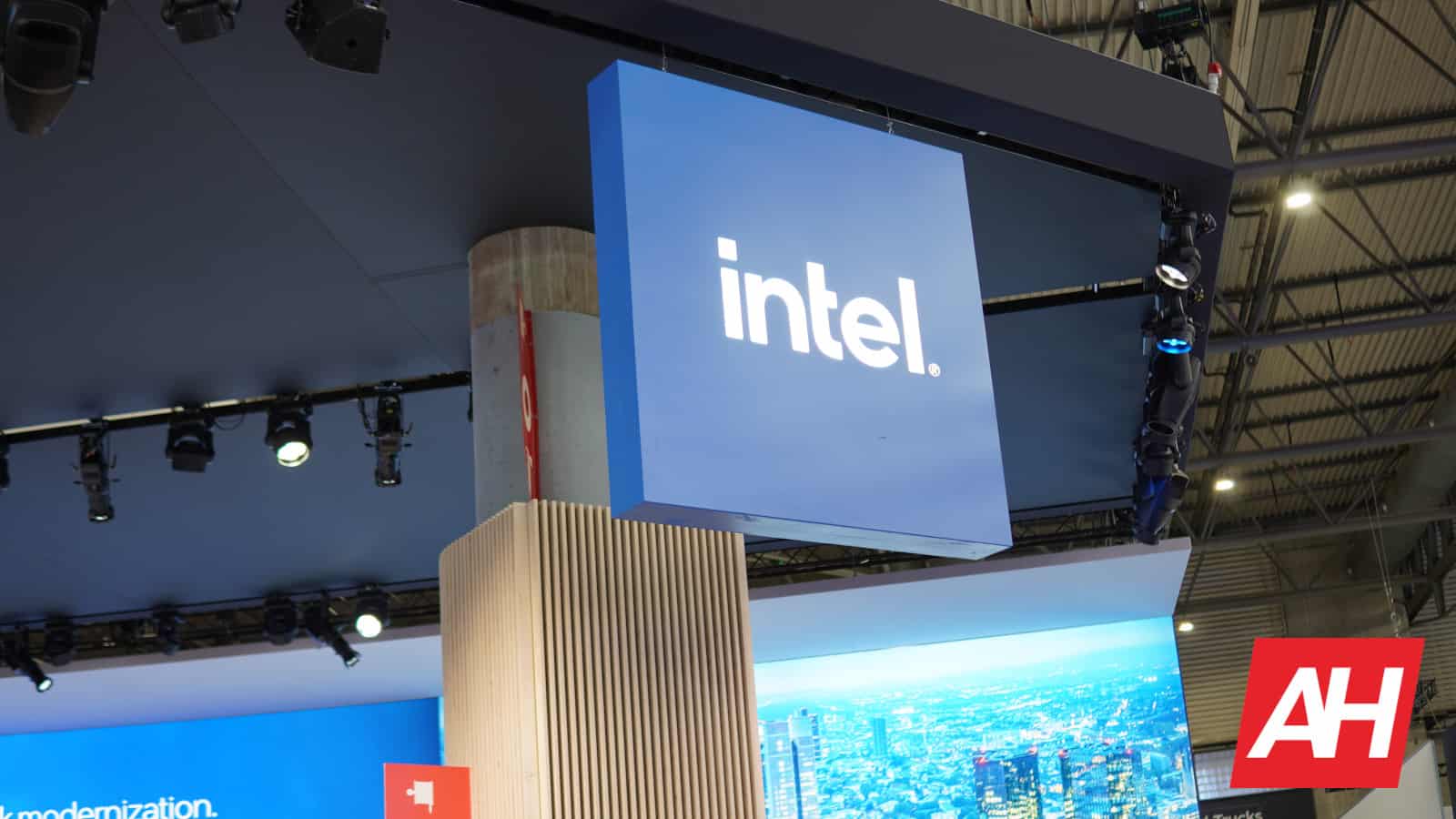 Intel seeks US Govt help in contract chip manufacturing