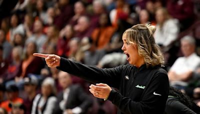 New Tennessee women's basketball coach Kim Caldwell embraces high expectations