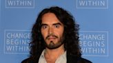 Russell Brand niega acusaciones de violación, agresión sexual y abuso emocional que le imputan cuatro mujeres