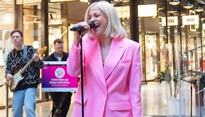 Pixie Lott launches Race For Life's 'Plays For Life' playlist with surprise pop-up gig