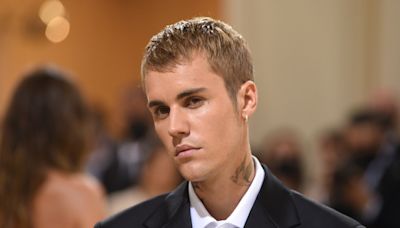 Justin Bieber generó preocupación entre sus fans por compartir fotos llorando - La Opinión