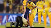 Fresh Video Shows MS Dhoni's Hilarious Act Right Before Fan Breached Security To Touch His Feet | Cricket News