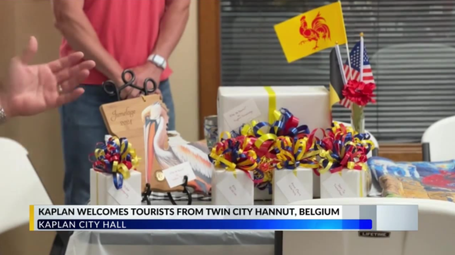 Kaplan welcomes tourists from sister city, Hannut, Belgium