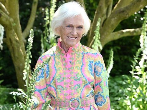 Mary Berry looks chic in a pink paisley floral dress at Chelsea Flower Show
