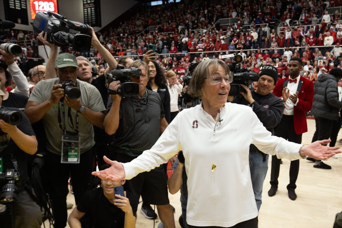 Stanford To Honor Tara VanDerveer With Court And Coaching Position Named After Her