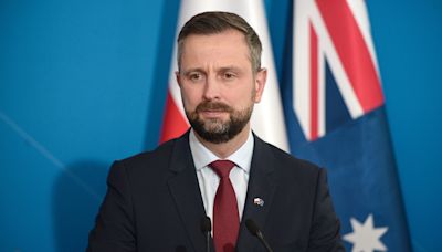 Ministro de Defensa polaco dice tener "mochila de emergencia" lista para caso de guerra