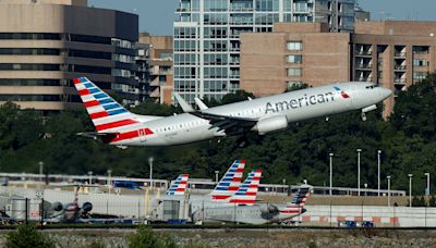 Major US carriers ground flights citing communication issues