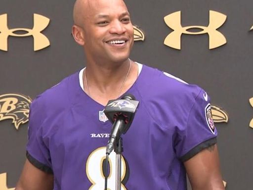 Maryland Gov. Wes Moore visits "pride of Baltimore" at Ravens training camp