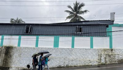 Aludes de tierra matan a 49 personas y sepultan a muchas más en el sur de India