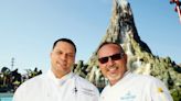Dos chefs puertorriqueños elevan el paladar en Universal con sabores latinos