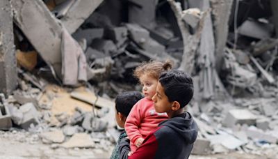 Ser pai em Gaza é muito mais do que manter os filhos vivos