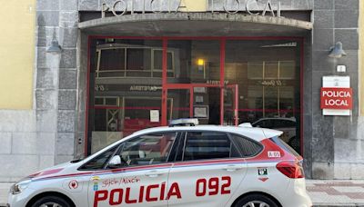 Grave accidente en Gijón: se empotran contra otro coche, dejan dos heridos graves, y los cuatro ocupantes del vehículo se dan a la fuga