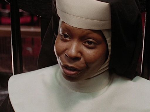 Sister Act’s Whoopi Goldberg Reunited With The Sequel's Choir For A Reunion Performance, And Millennial Fans ...