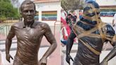 Buscan retirar una estatua de Dani Alves en el pueblo donde nació