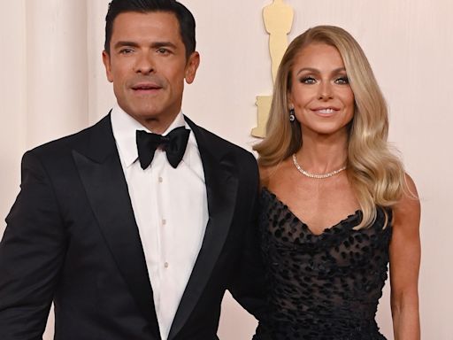 Kelly Ripa Reveals the Bedtime Activity "Ruining" Her and Mark Consuelos' Relationship - E! Online