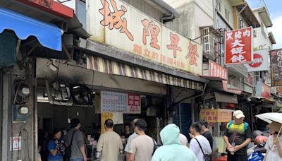 宜蘭73年城隍早餐店下月熄燈 饕客不捨趕來排隊