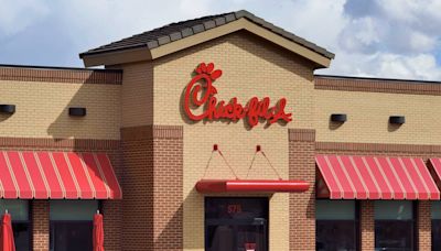 Chick-fil-A opens first Leesburg eatery