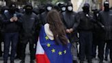 En qué consiste la polémica “ley rusa” que aprobó Georgia y provoca protestas masivas desde hace semanas