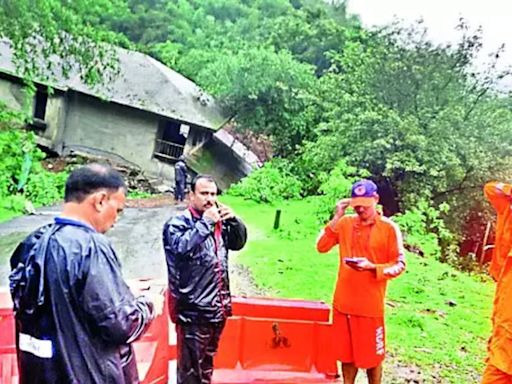 Two trapped in Lavasa house after landslide | Pune News - Times of India