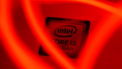 Intel Is Left Behind as Chip Stocks Roar Back By Bloomberg