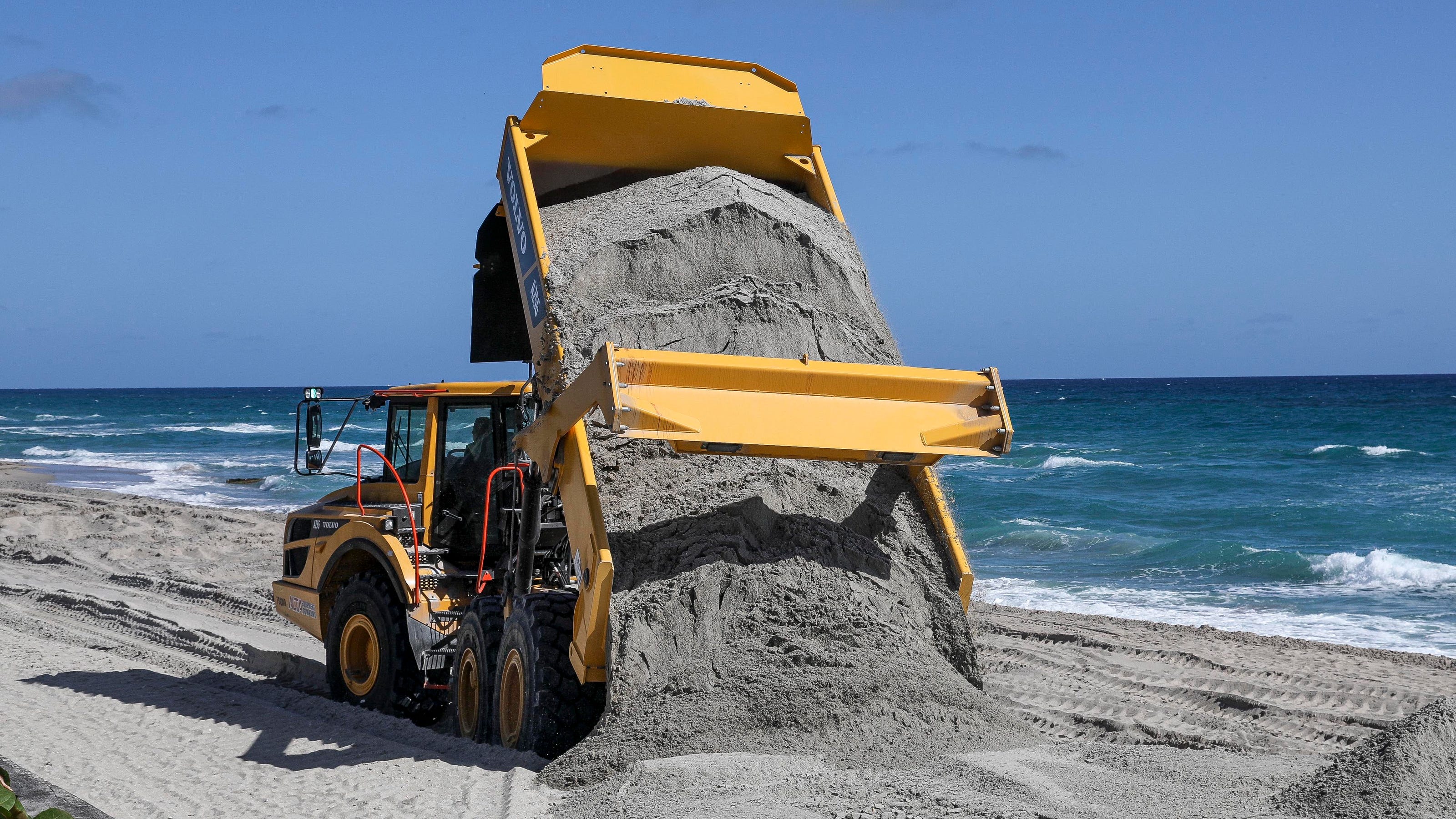 Palm Beach set to donate $80,000 to Lake Worth Beach in exchange for beach access