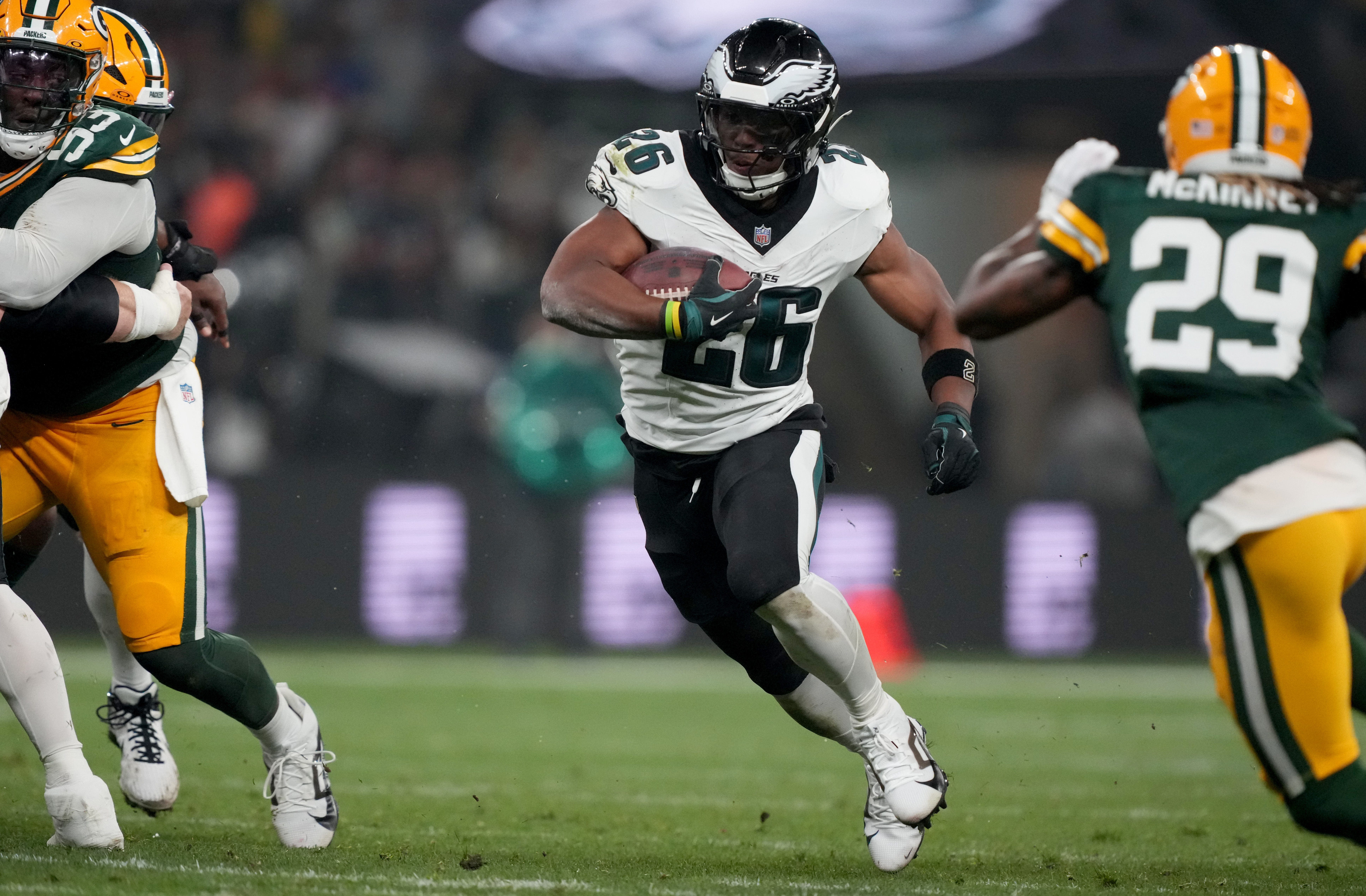 Eagles extinguish Packers in Brazil: Highlights, final stats and more