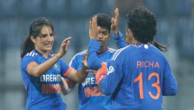 LIVE | India vs Pakistan, Women's Asia Cup 2024, Match 2: Vastrakar Puts IND-W on Top