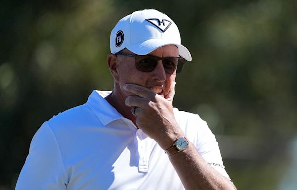 LIV Golf: Phil Mickelson "being truthful," drops stunning retirement bomb