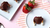 Easy mini turkey-shaped chocolate-covered strawberries for Thanksgiving