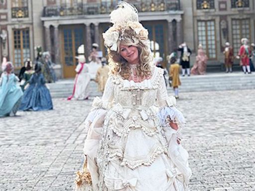 Sandra Lee Shows Off Semi-Homemade Marie Antoinette Dress That Took 10 Hours to Craft for Party at Versailles