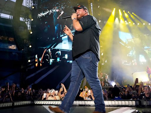 Luke Combs in Cincinnati: Our 6 favorite moments from his 2 massive shows