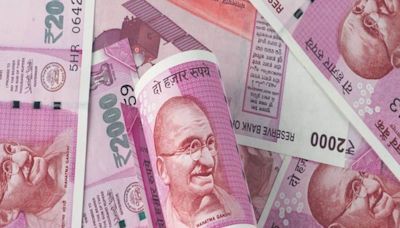 Rs 2000 notes: Rs 7,581 cr still with the public