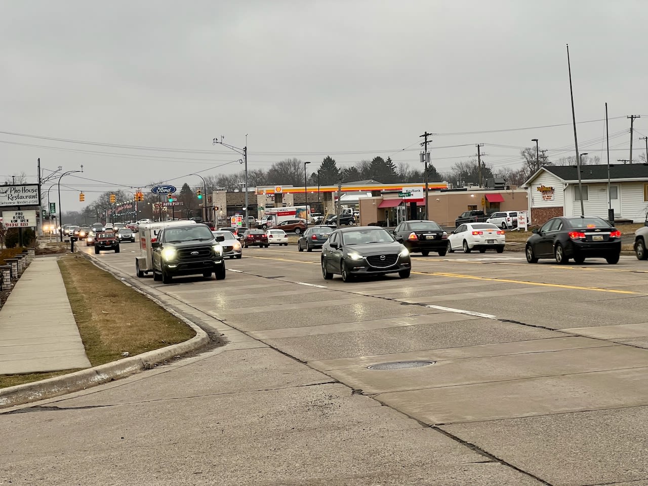 Lane closures, traffic shift now in place on Washtenaw Avenue