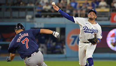 Dodgers shortstop Miguel Rojas will likely miss a few games with forearm tightness