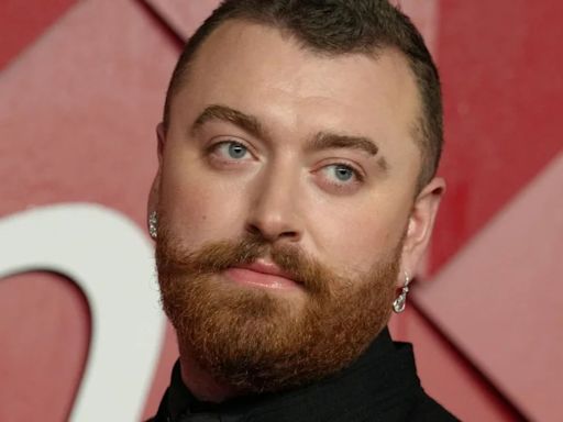 Sam Smith y la grave lesión que sufrió por un accidente de esquí: “Es algo permanente”